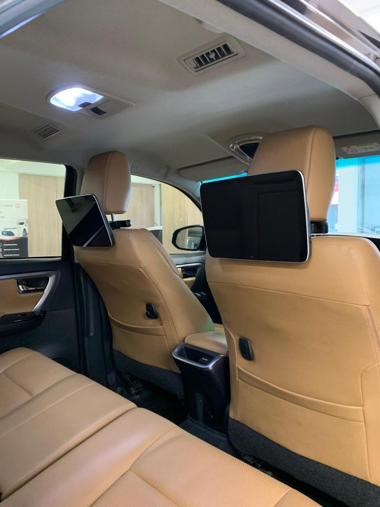 Fortuner VX.R 2023 – Negro